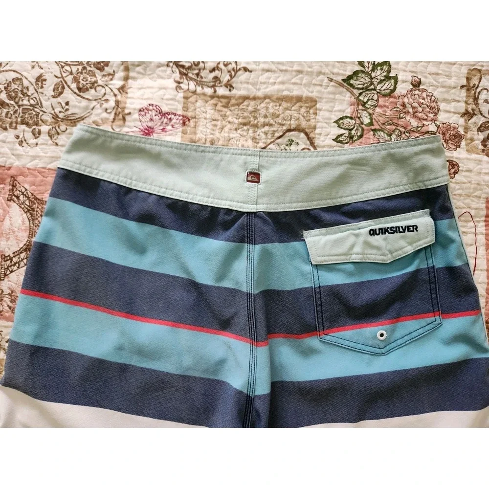Quiksilver Men's Board Shorts Blue White‎ Striped Surfing Beach Size 34